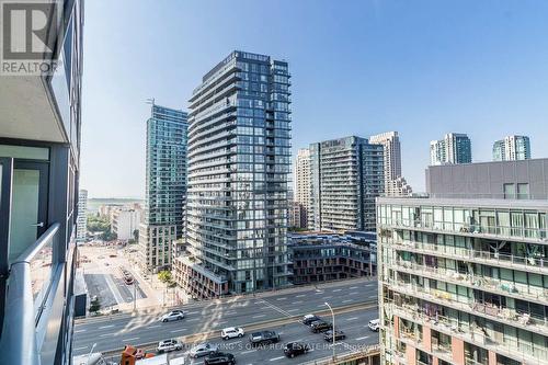 1701 - 80 Queens Wharf Road, Toronto, ON 