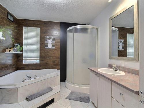 Bathroom - 701 3E Avenue, Barraute, QC - Indoor Photo Showing Bathroom