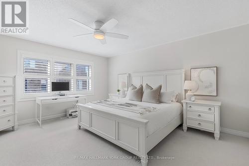 15 Walter English Drive, East Gwillimbury, ON - Indoor Photo Showing Bedroom