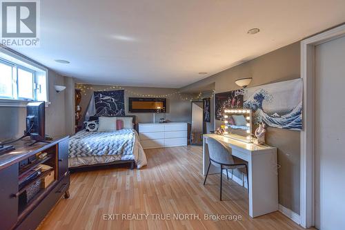 188 Nottawasaga Street, Orillia, ON - Indoor Photo Showing Bedroom