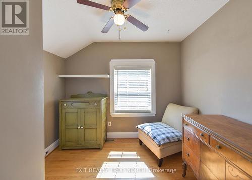 188 Nottawasaga Street, Orillia, ON - Indoor Photo Showing Bedroom