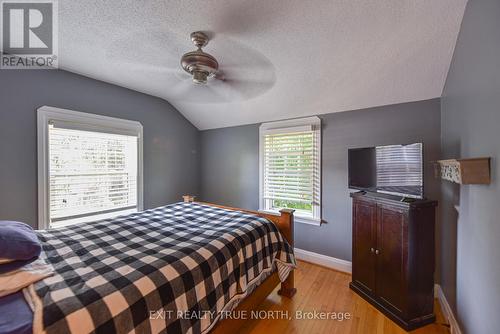 188 Nottawasaga Street, Orillia, ON - Indoor Photo Showing Bedroom