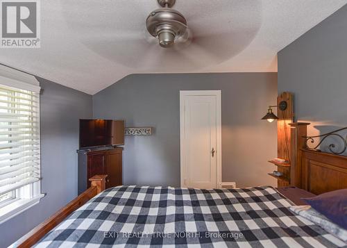 188 Nottawasaga Street, Orillia, ON - Indoor Photo Showing Bedroom