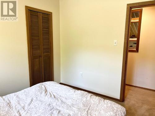 703 Innes  W Street, Nelson, BC - Indoor Photo Showing Bedroom