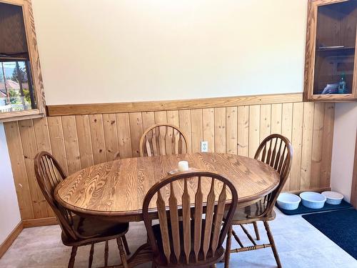 703 Innes Street W, Nelson, BC - Indoor Photo Showing Dining Room