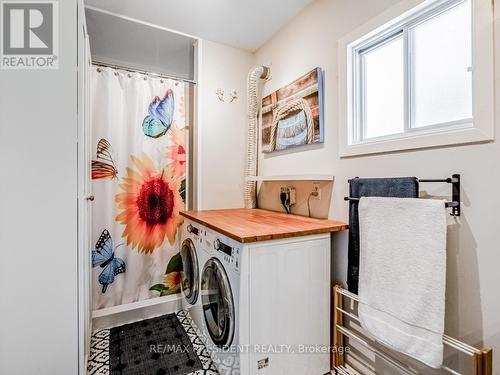 1 Mareve Avenue, Hamilton (Hamilton Beach), ON - Indoor Photo Showing Laundry Room