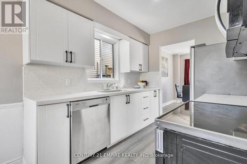 33 Canrobert Street, Woodstock, ON - Indoor Photo Showing Kitchen