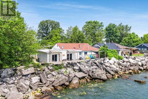 84 Pulley Road, Leamington, ON - Outdoor With Body Of Water