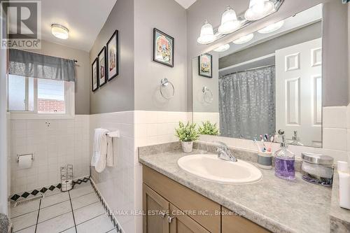 95 Balmoral Drive, Guelph (Waverley), ON - Indoor Photo Showing Bathroom