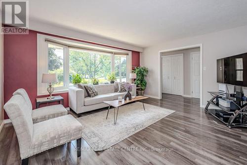 95 Balmoral Drive, Guelph (Waverley), ON - Indoor Photo Showing Living Room