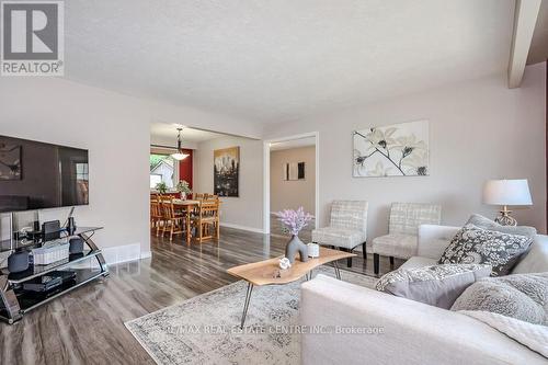 95 Balmoral Drive, Guelph (Waverley), ON - Indoor Photo Showing Living Room