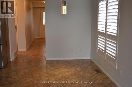 132 Henhoeffer Crescent, Kitchener, ON - Indoor Photo Showing Other Room