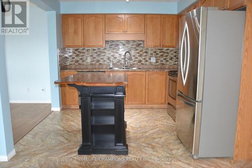 132 Henhoeffer Crescent, Kitchener, ON - Indoor Photo Showing Kitchen With Double Sink