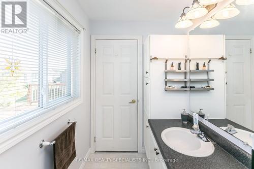 135 Glenariff Drive, Hamilton (Freelton), ON - Indoor Photo Showing Bathroom