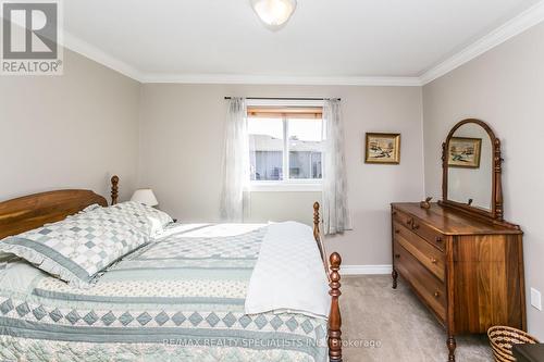 135 Glenariff Drive, Hamilton (Freelton), ON - Indoor Photo Showing Bedroom