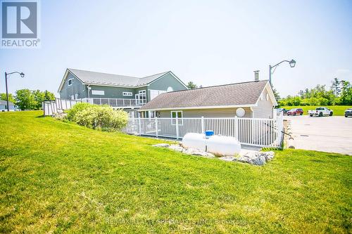 135 Glenariff Drive, Hamilton (Freelton), ON - Outdoor With Deck Patio Veranda