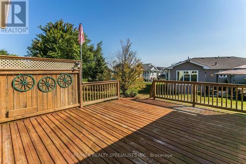 135 Glenariff Drive, Hamilton, ON - Outdoor With Deck Patio Veranda With Exterior