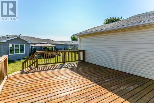 135 Glenariff Drive, Hamilton (Freelton), ON - Outdoor With Deck Patio Veranda With Exterior