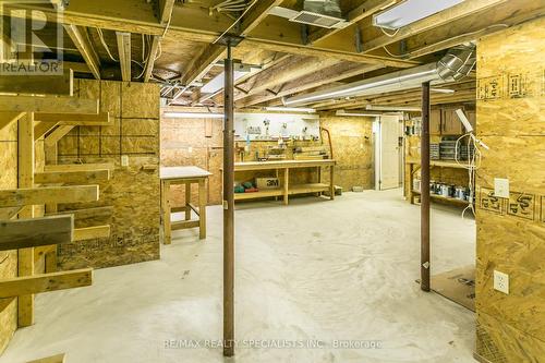 135 Glenariff Drive, Hamilton, ON - Indoor Photo Showing Basement