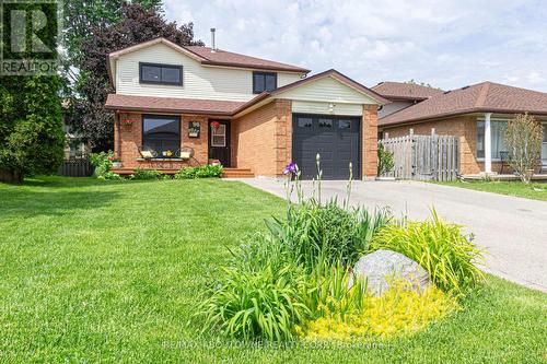 96 Montana Drive, Kitchener, ON - Outdoor