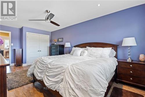 287 Tanbark Drive, Niagara-On-The-Lake, ON - Indoor Photo Showing Bedroom