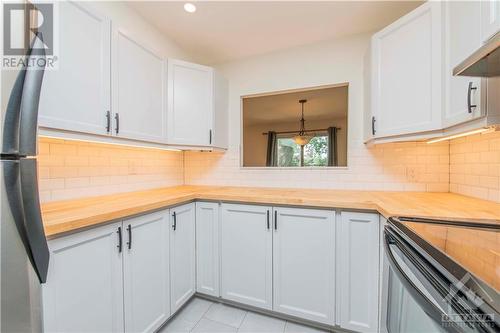 111 Beachview Private, Ottawa, ON - Indoor Photo Showing Kitchen