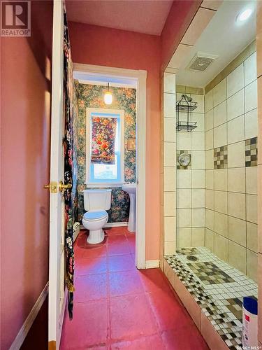 2230 Rose Street, Regina, SK - Indoor Photo Showing Bathroom