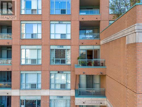 908 - 887 Bay Street, Toronto, ON - Outdoor With Facade