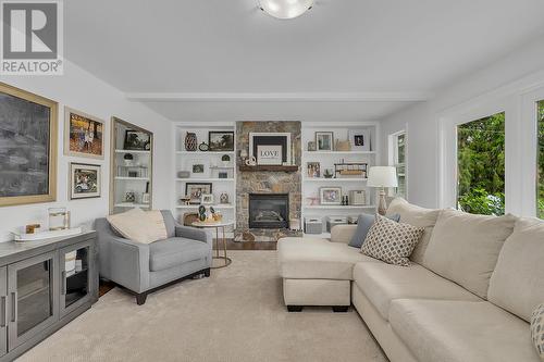 2378 Saucier Road, Kelowna, BC - Indoor Photo Showing Living Room With Fireplace