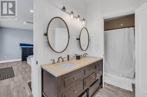 2378 Saucier Road, Kelowna, BC - Indoor Photo Showing Bathroom