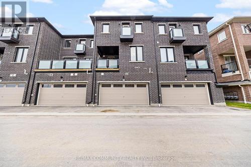 3364 Thunderbird Promenade, Pickering, ON - Outdoor With Balcony