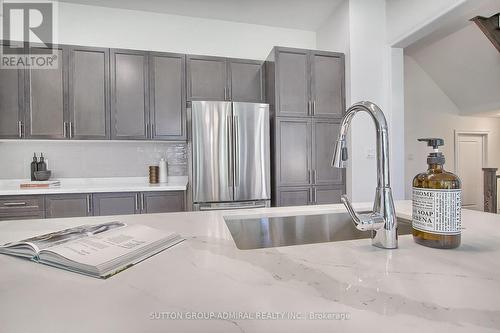 2241 Lozenby Street, Innisfil, ON - Indoor Photo Showing Kitchen