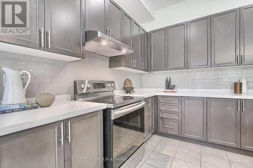 2241 Lozenby Street, Innisfil, ON - Indoor Photo Showing Kitchen