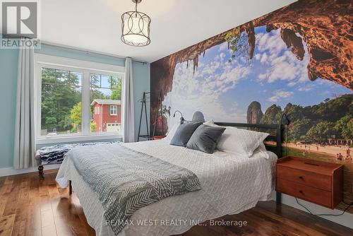 115 Clapperton Street, Barrie, ON - Indoor Photo Showing Bedroom