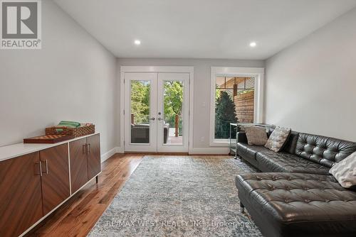 115 Clapperton Street, Barrie (Wellington), ON - Indoor Photo Showing Living Room