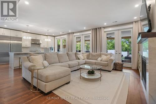 115 Clapperton Street, Barrie (Wellington), ON - Indoor Photo Showing Living Room