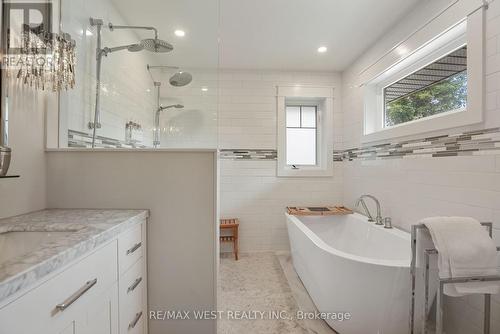 115 Clapperton Street, Barrie (Wellington), ON - Indoor Photo Showing Bathroom