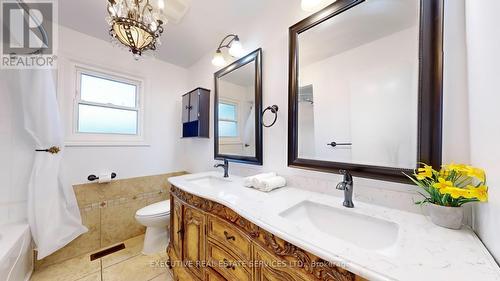 141 Humber Lea Road, Caledon, ON - Indoor Photo Showing Bathroom