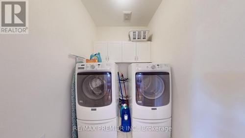 288 Elbern Markell Drive, Brampton, ON - Indoor Photo Showing Laundry Room