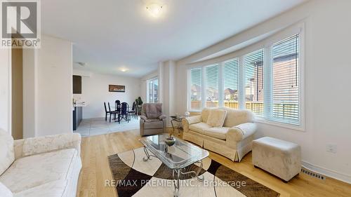 288 Elbern Markell Drive, Brampton, ON - Indoor Photo Showing Living Room