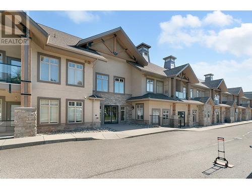 2611 Stillwater Way Unit# 112, Lake Country, BC - Outdoor With Facade