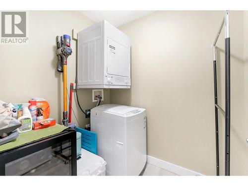 2611 Stillwater Way Unit# 112, Lake Country, BC - Indoor Photo Showing Laundry Room