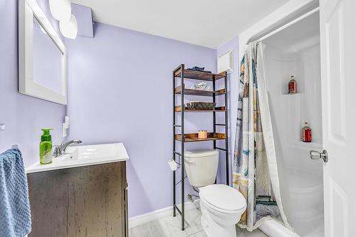 2439 Barclay Road, Burlington, ON - Indoor Photo Showing Bathroom