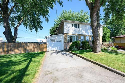 2439 Barclay Road, Burlington, ON - Outdoor