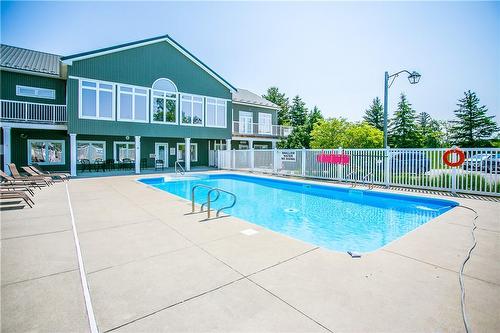 135 Glenariff Drive, Hamilton, ON - Outdoor With In Ground Pool