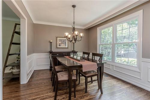 642 Cherrywood Drive, Burlington, ON - Indoor Photo Showing Dining Room