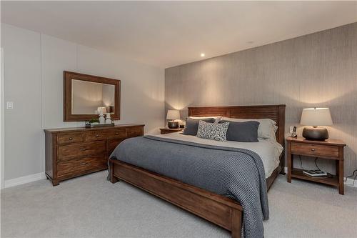 642 Cherrywood Drive, Burlington, ON - Indoor Photo Showing Bedroom