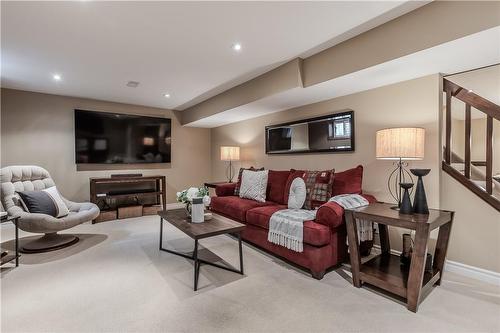 642 Cherrywood Drive, Burlington, ON - Indoor Photo Showing Living Room