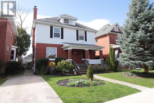 121 Forest Avenue, St. Thomas, ON - Outdoor With Facade