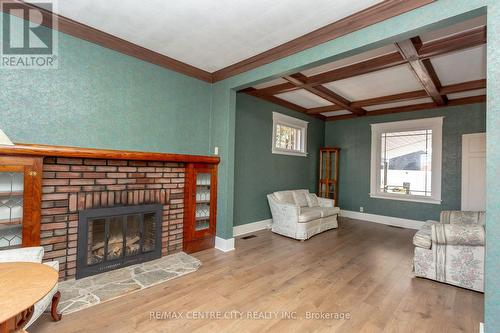 121 Forest Avenue, St. Thomas, ON - Indoor Photo Showing Living Room With Fireplace